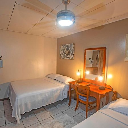 Hotel Laura'S House Coco Dış mekan fotoğraf
